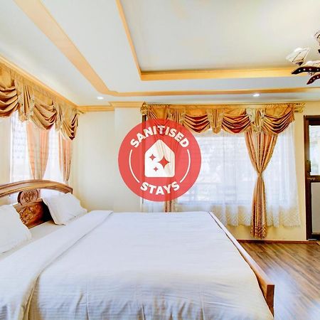 Capital O 79144 Coniferous Resort 乞拉朋齐 外观 照片