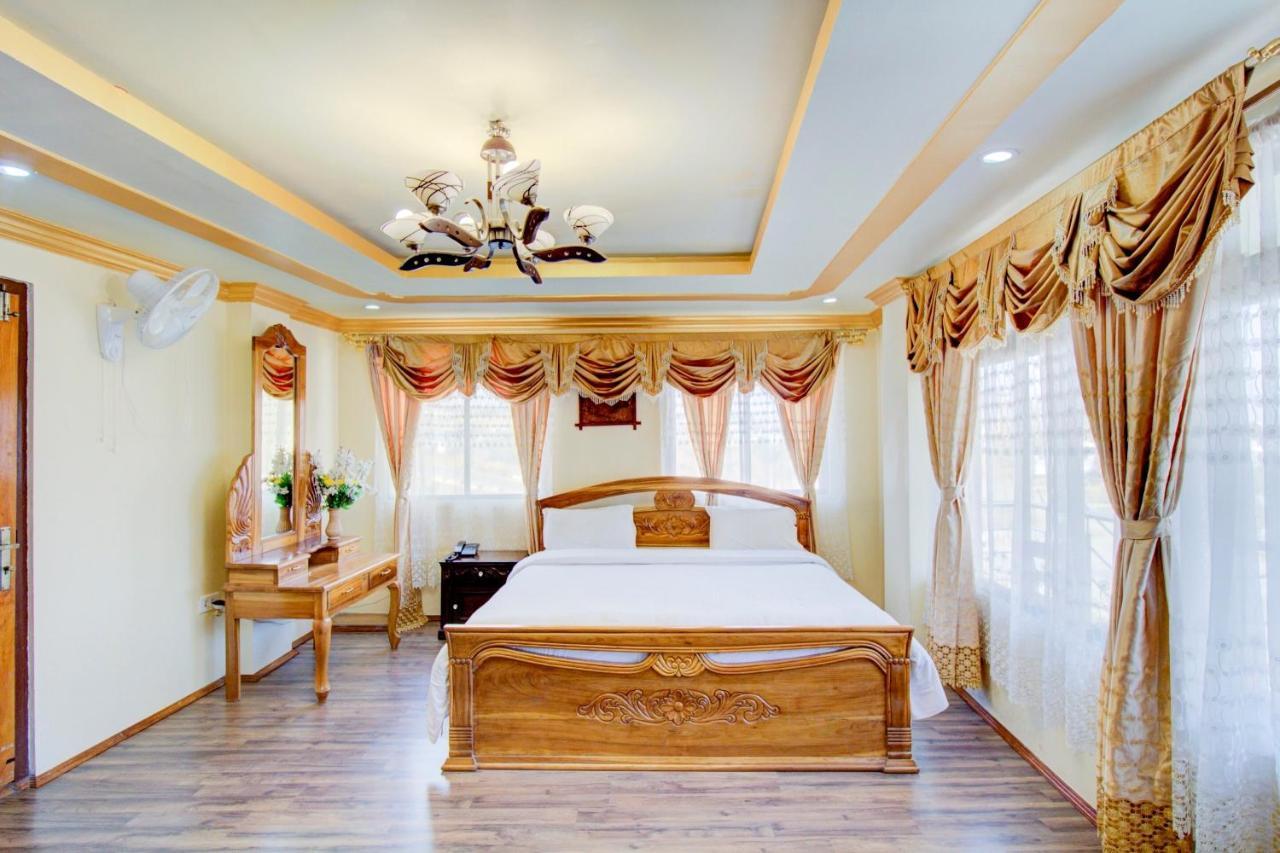 Capital O 79144 Coniferous Resort 乞拉朋齐 外观 照片