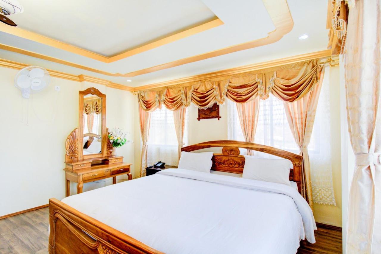 Capital O 79144 Coniferous Resort 乞拉朋齐 外观 照片